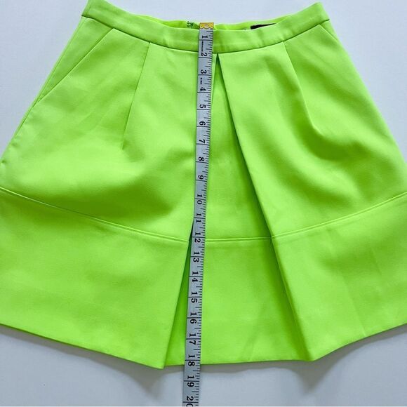 J.Crew Women NEON Yellow Lime Green Skater Played Skirt with Pockets Size 2 - Picture 4 of 8